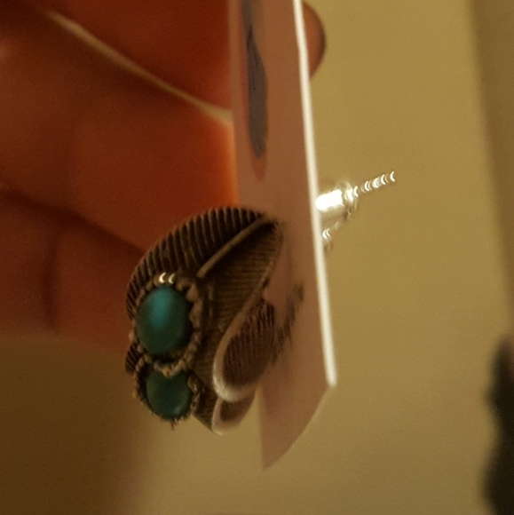 💥$5 SALE💥Feather Hoop Turquoise Earrings - Picture 3 of 5